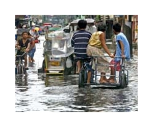 Super-typhoon Nanmadol lashes Philippines