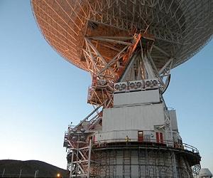 Giant Antenna Propped Up And Ready For Joint Replacement