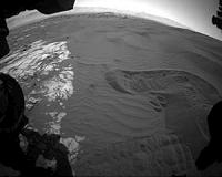 Curiosity gets a good taste of scooped, sieved sand