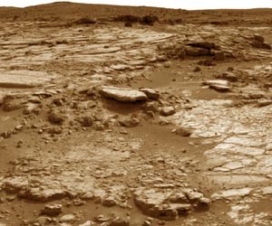 Mystery Mars rock reveals unexpected chemical composition