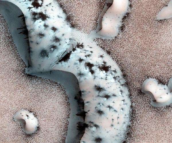 Life Could Thrive Underground on Mars and Icy Moons Thanks to Cosmic Radiation