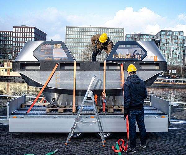 Self-driving Roboats, developed at MIT, set sea in Amsterdam canals
