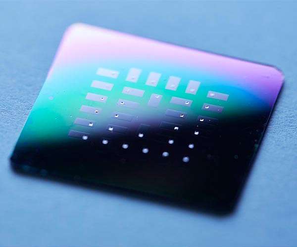 Ultrathin fuel cell uses the body's own sugar to generate electricity