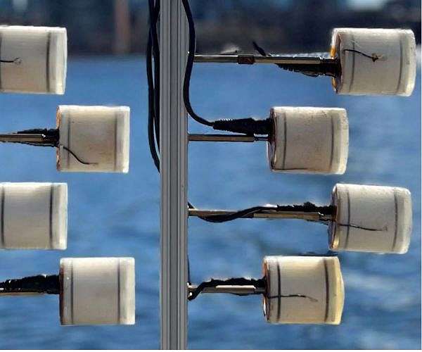 Devices offers long-distance, low-power underwater communication