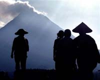 5000 Indonesians Evacuated, First Lava Oozes From Mount Merapi