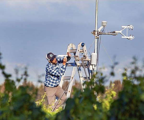 Balancing water supply and demand across western USA
