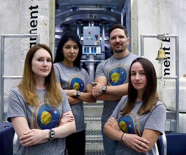 NASA selects crew for simulated trip to a Mars Moon