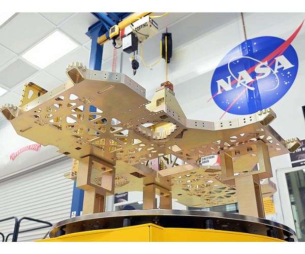 NASA begins building its first robotic Lunar rover