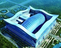 Concrete beach lures Chinese to world's largest building