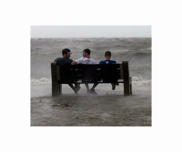Hurricane Ida pummels Louisiana, knocks out power for New Orleans