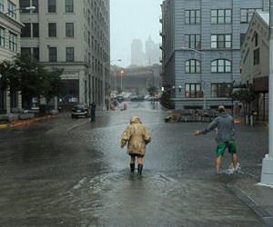 Deadly storm floods and blacks out Manhattan