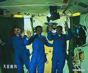 Chinese astronauts complete warm-up maintenance work in space module