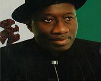 Nigeria's president ditches bank chief who triggered $50B oil scandal