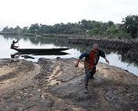 Nigeria launches clean-up in devastated oil spill region