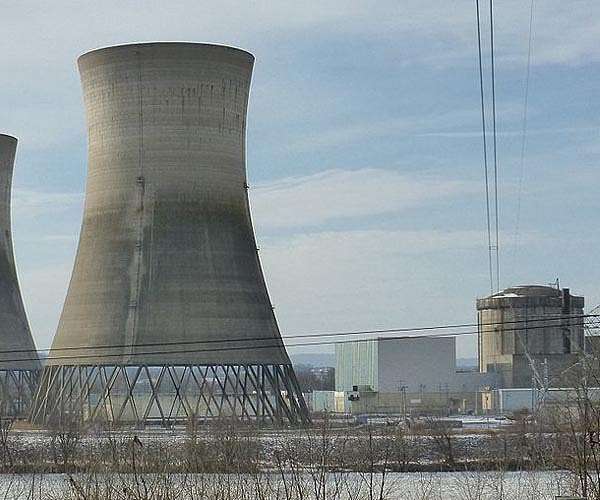 A new way to assess radiation damage in reactors