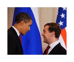 Obama, Medvedev hail improving Moscow-NATO ties