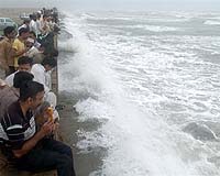 Floods And Heatwaves Offer Warning Of Impact Of Climate Change