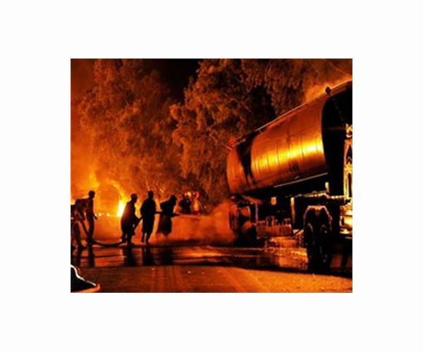 Iraq fire tears through fuel tankers, kills one driver