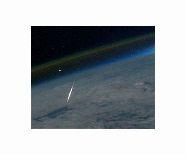 Tiny meteors leave smoke in the atmosphere