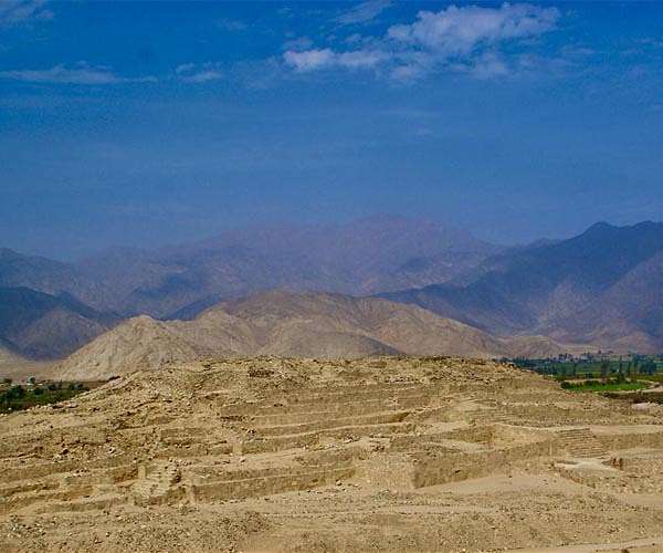 Astronomy and Landscape in the city of Caral, the oldest city in the Americas