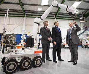 Northrop Grumman Welcomes UK Defence Minister to Unmanned Ground Vehicle Facility in Coventry