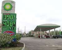 U.S. gas prices holding steady