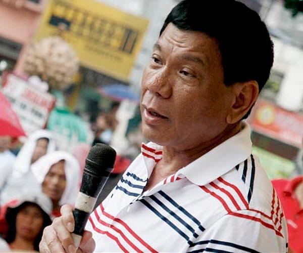 Duterte bans Philippines ministers from speaking on S. China Sea