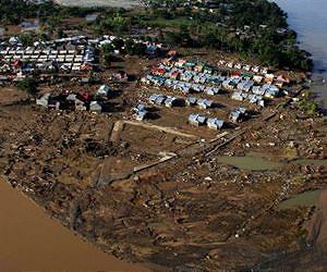 Tent cities loom for Philippine flood victims
