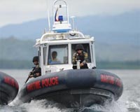 Philippines buys 100 patrol boats to combat poachers