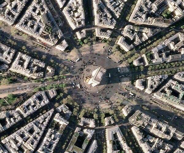 Paris banishes through-traffic from city centre