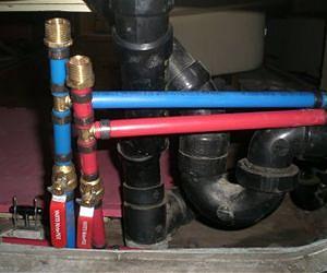 Drinking water from plastic pipes - is it harmful?