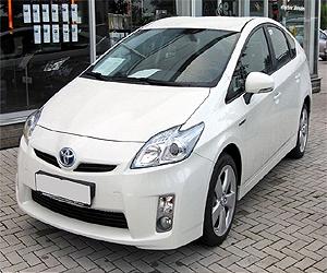 Toyota ups 2012 sales forecast to 9.7 mn vehicles