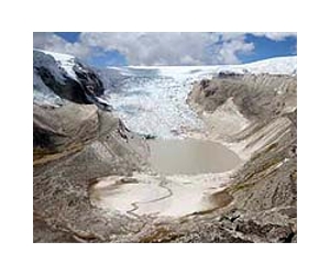 Peru glacier collapses, injures 50