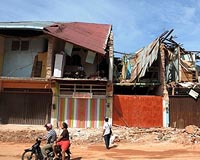 Indonesia quake toll climbs, areas declared mass graves