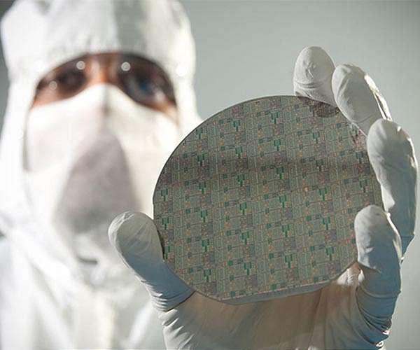 Raytheon wins award for gallium nitride technology maturation