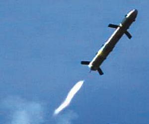 US Navy Fires Raytheon Griffin Missile From RAM Launcher