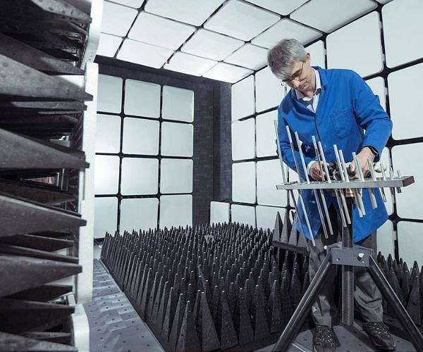 Ministry of Defence Acquires 1,000th Landshield Anti-Jam System from Raytheon UK