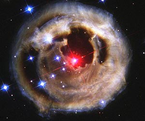 Planets smashed into dust near supermassive black holes