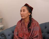 From exile, Kadeer steps up Uighur cause