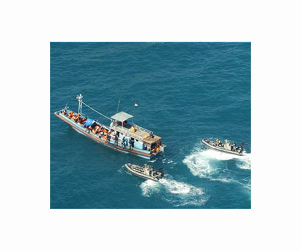 Sri Lankan navy stops Australia-bound migrant boat