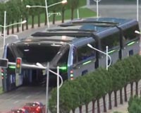 Chinese media question 'straddling bus' firm