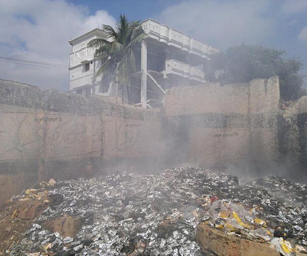 Garbage fire chokes Indian capital reeling from heatwave