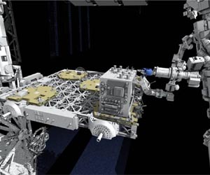 Dextre Refuels Mock Satellite and Aces a Major Test for Space Robotics