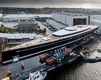 Satellite design applied to superyacht
