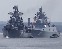 Russia 'reinforcing military presence off Syria'