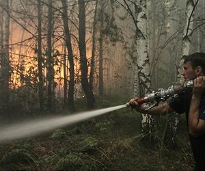 Fires flare up as Russia pledges better forest protection