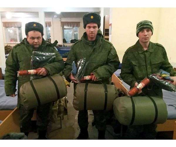 In show of support and confidence, Putin makes surprise visit to Kursk