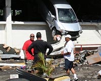 Looters roam streets of devastated American Samoa