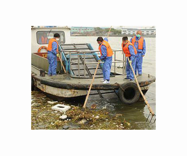 'The water is poison': Chinese activist spends life protecting polluted lake