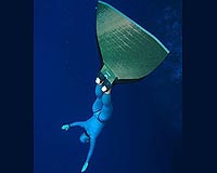 British woman does 314-foot ocean dive